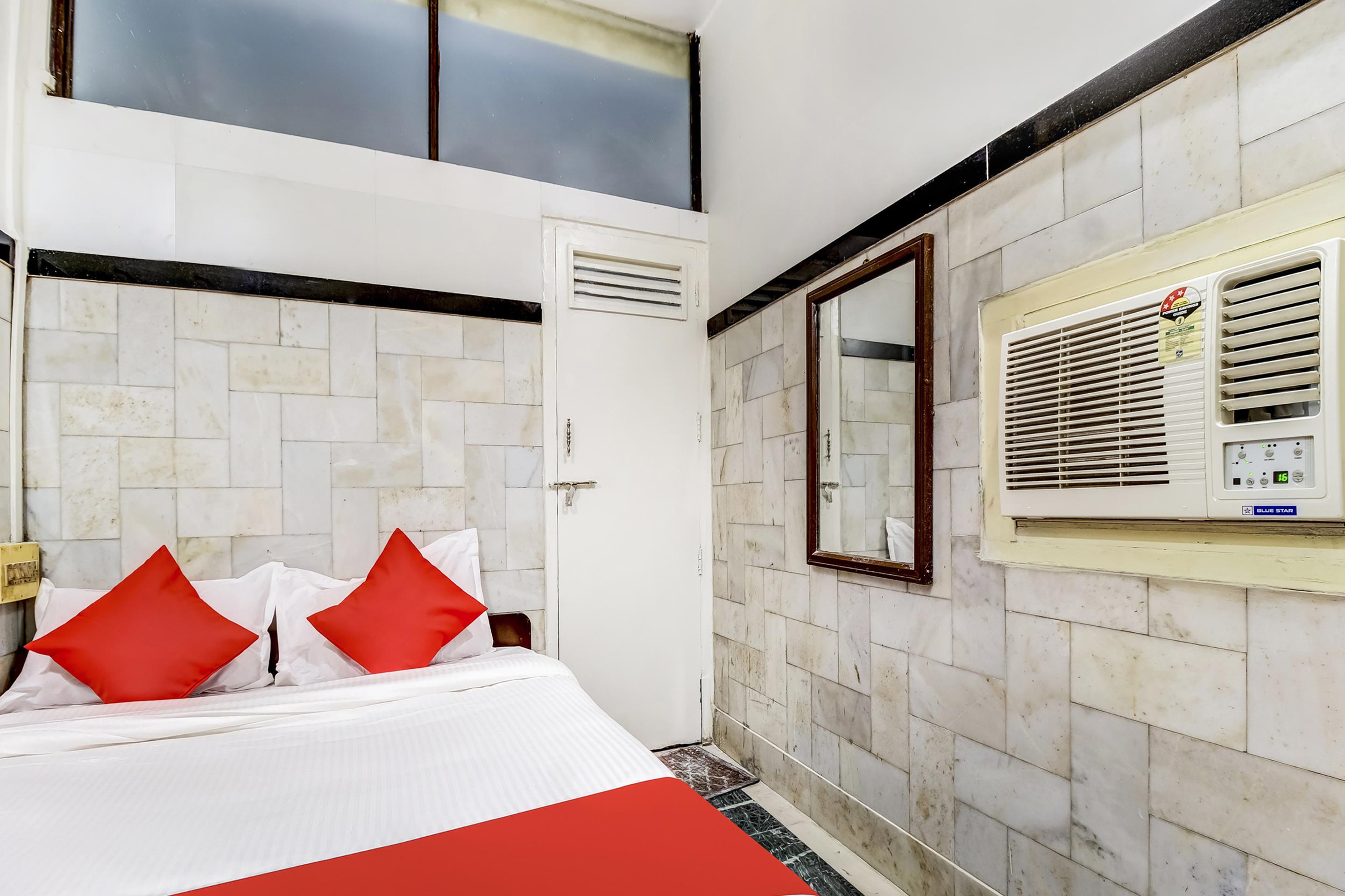 Super Oyo Hotel Dreamland Bombay Exterior foto