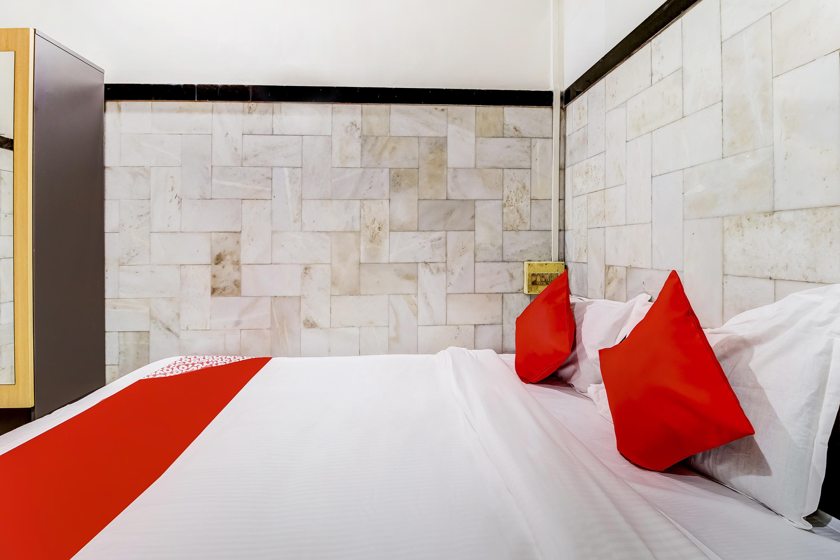 Super Oyo Hotel Dreamland Bombay Exterior foto