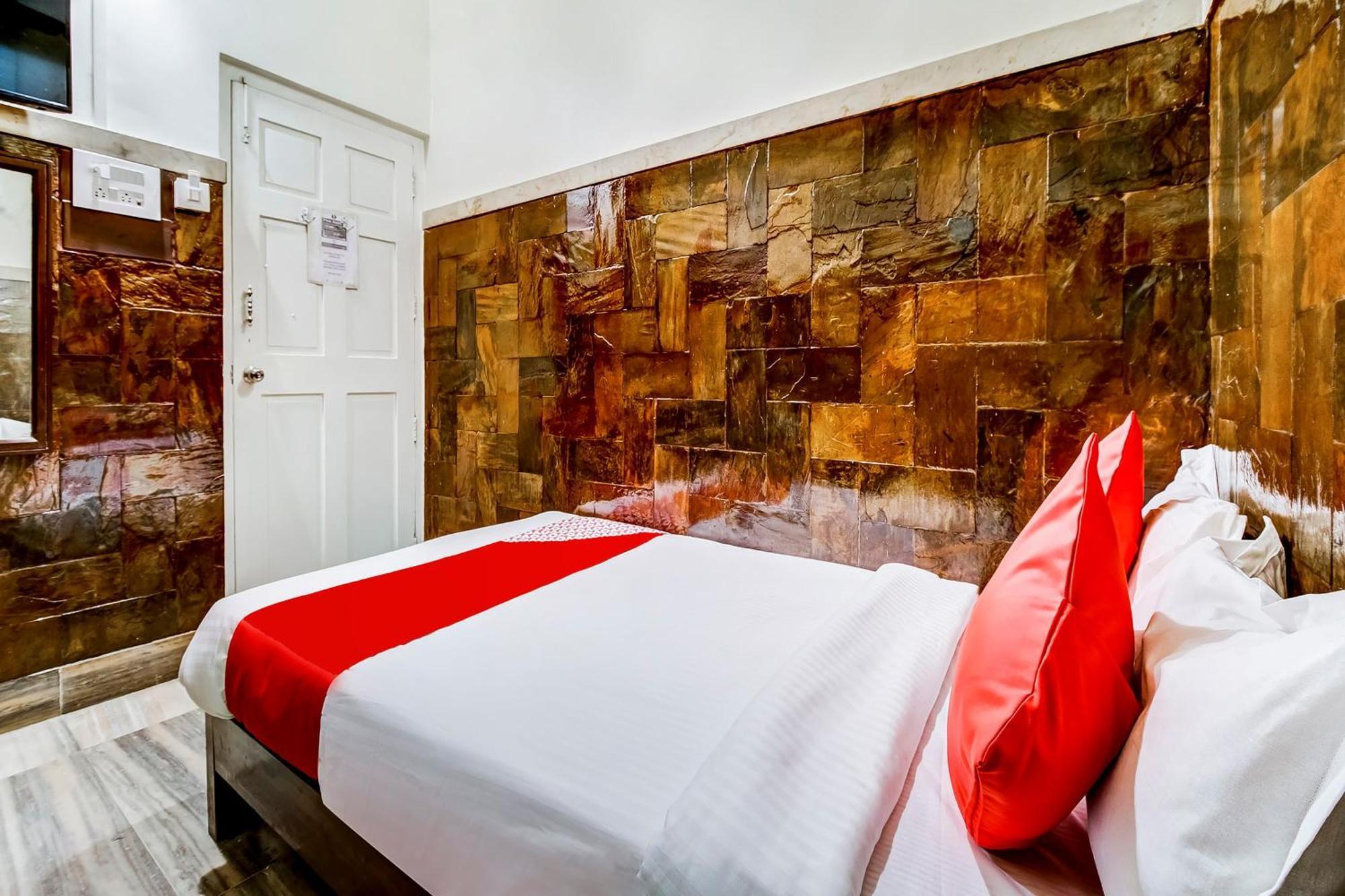 Super Oyo Hotel Dreamland Bombay Exterior foto