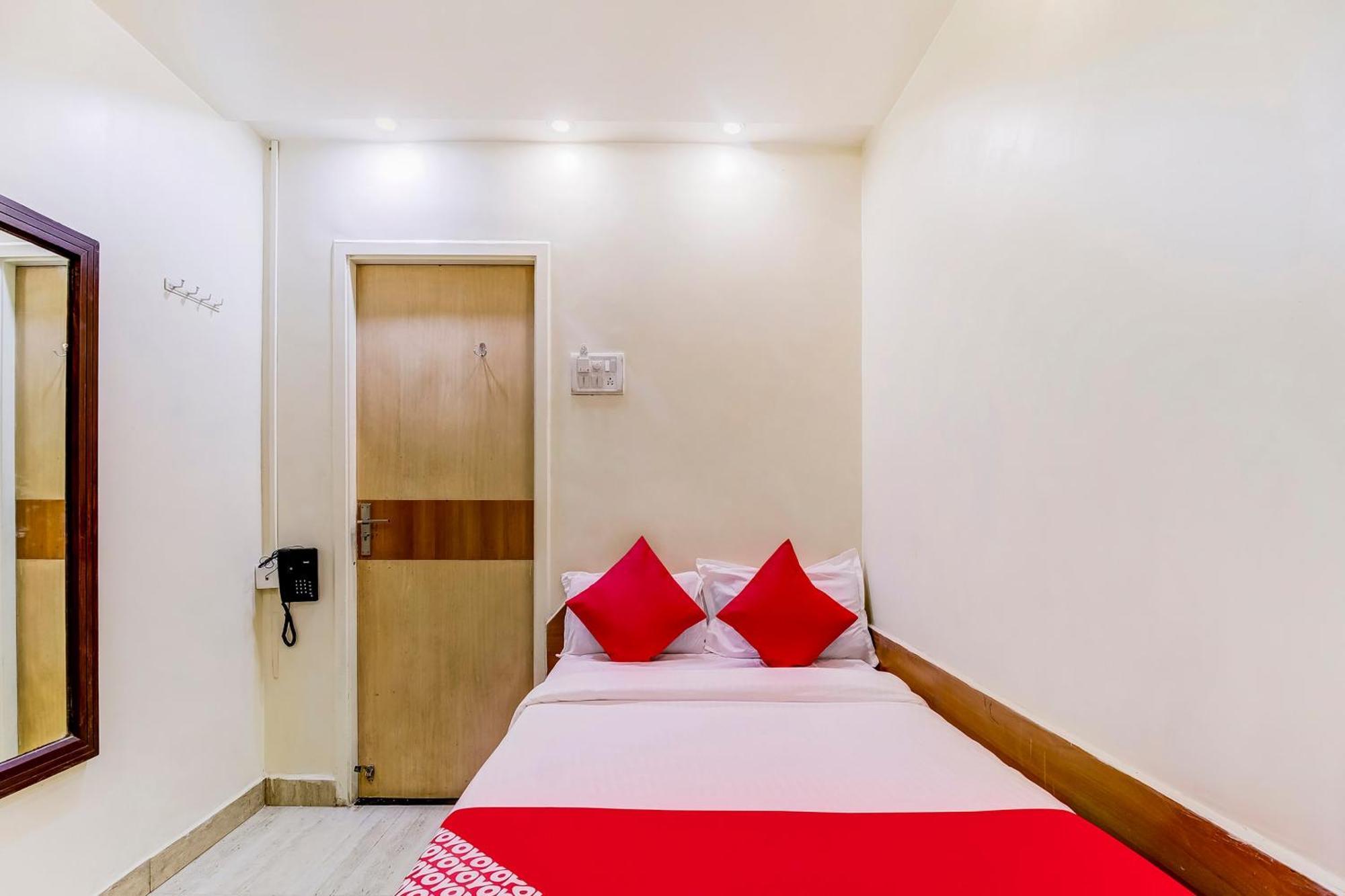 Super Oyo Hotel Dreamland Bombay Exterior foto