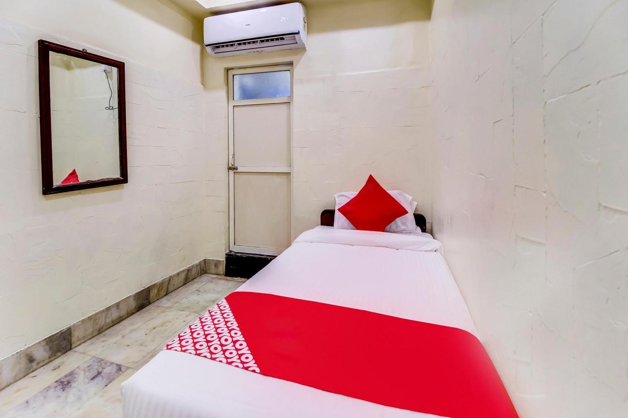 Super Oyo Hotel Dreamland Bombay Exterior foto