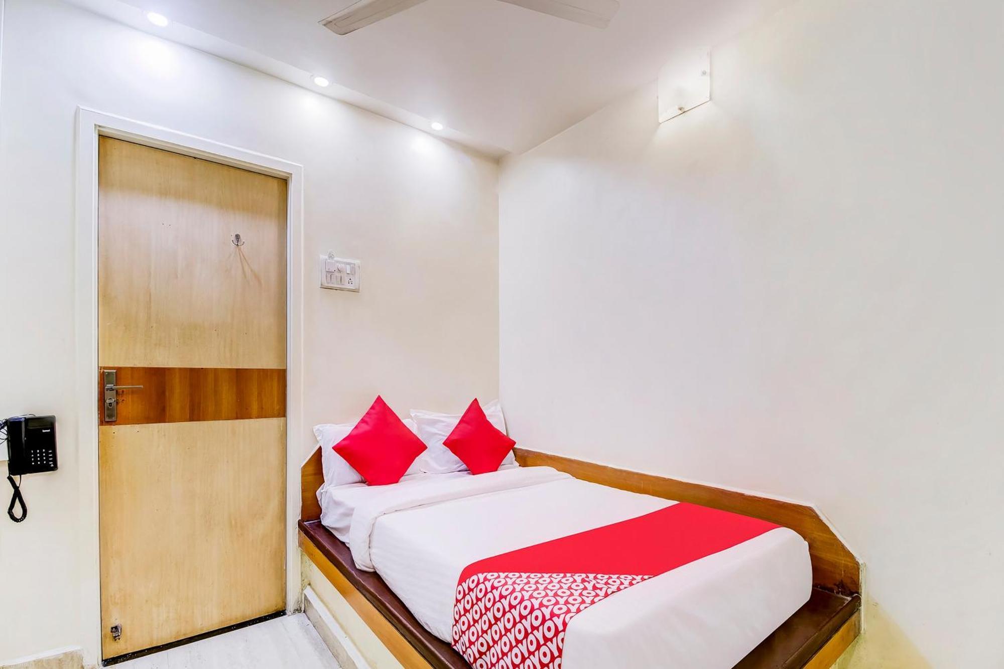 Super Oyo Hotel Dreamland Bombay Exterior foto